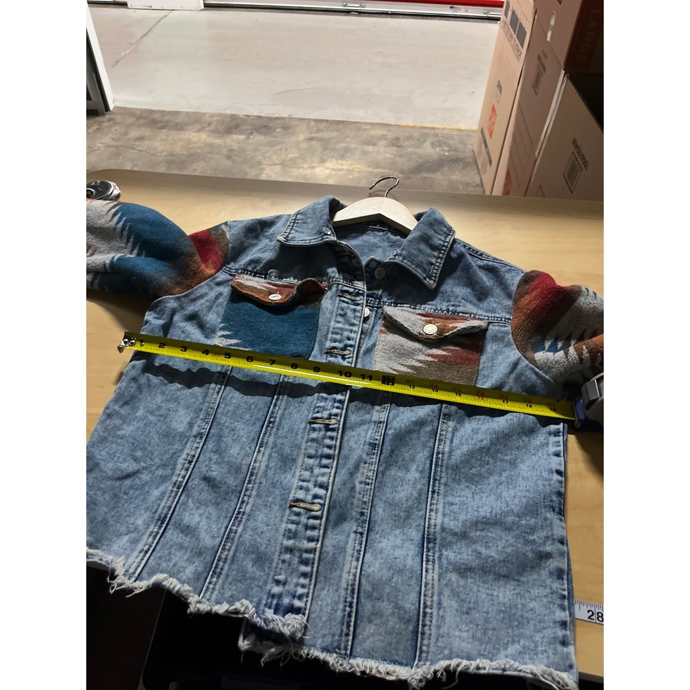 Womens Denim Jacket S Blue Southwestern Aztec Print Rodeo Festival Concert - Picture 4 of 7